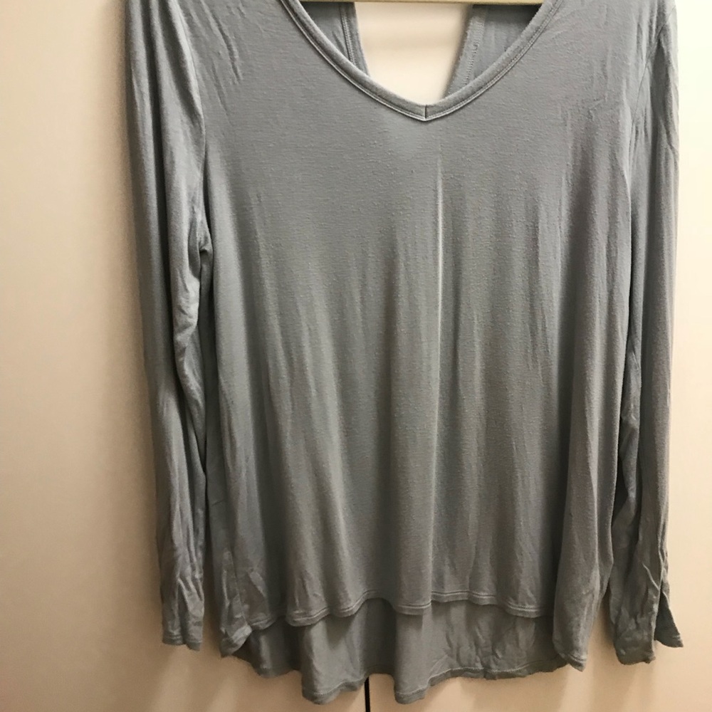 Gray/blue shirt